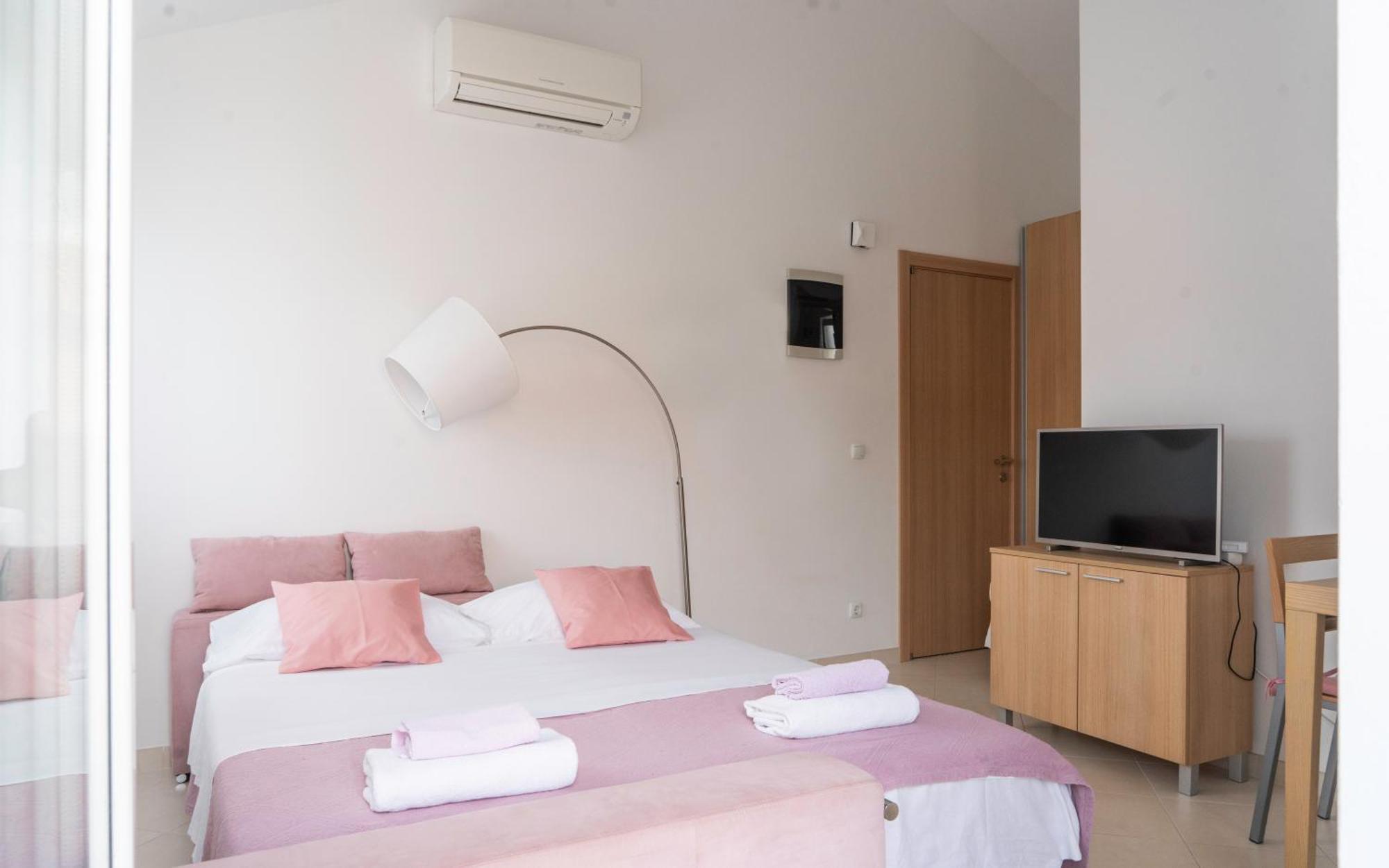Apartments Lila 茨雷斯 外观 照片